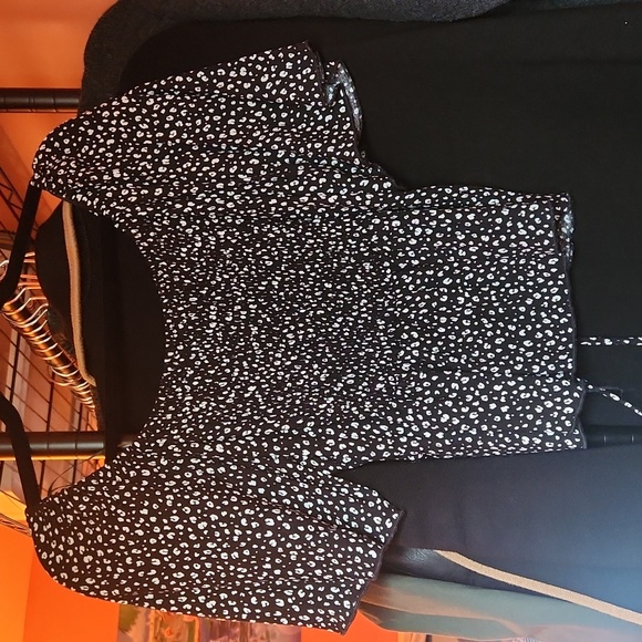 Black Cheetah Print Loose Fit Top - Picture 3 of 4